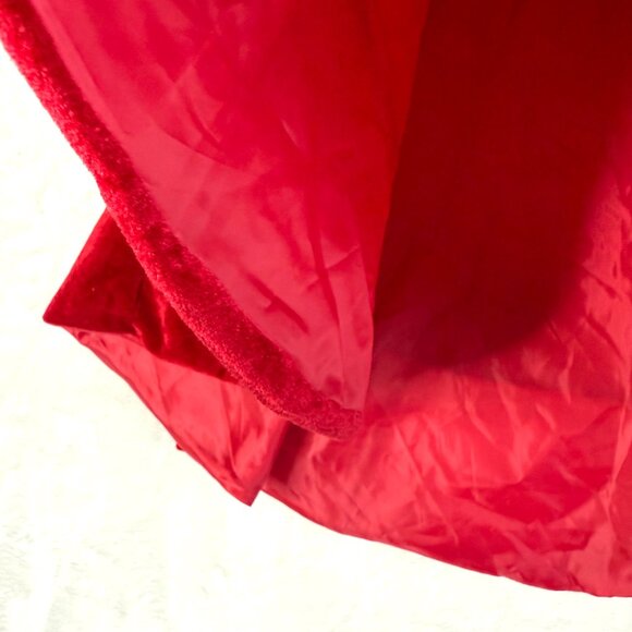 St Nick’s Choice Circle Velvet Christmas Tree Skirt Silver Embellishment Red 49" - Picture 5 of 5